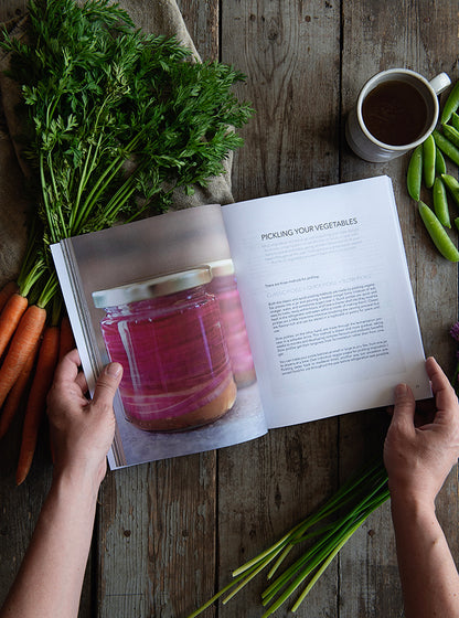 Book: Fresh Grown: Essential Guide to Use, Store, and Make the Most of Your Vegetables by Andrea Kristin
